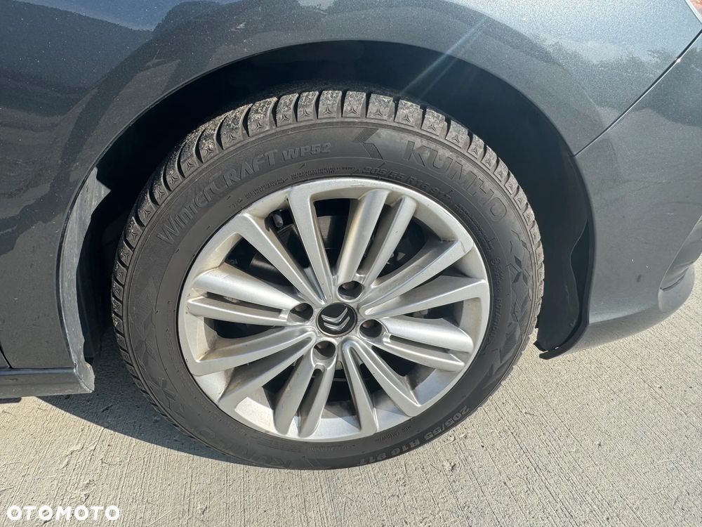 Citroën C4 e-HDi 115 Selection - 11