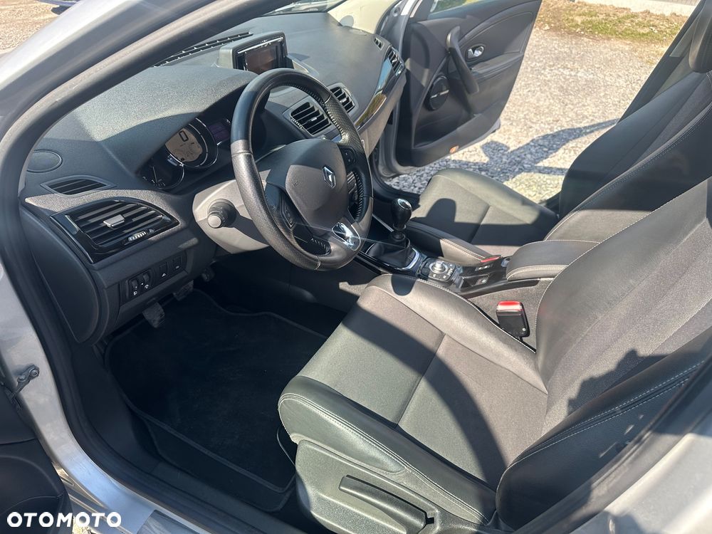 Renault Megane ENERGY TCe 130 Start & Stop Bose Edition - 22