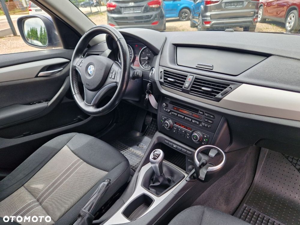 BMW X1 sDrive18i Sport Line - 19