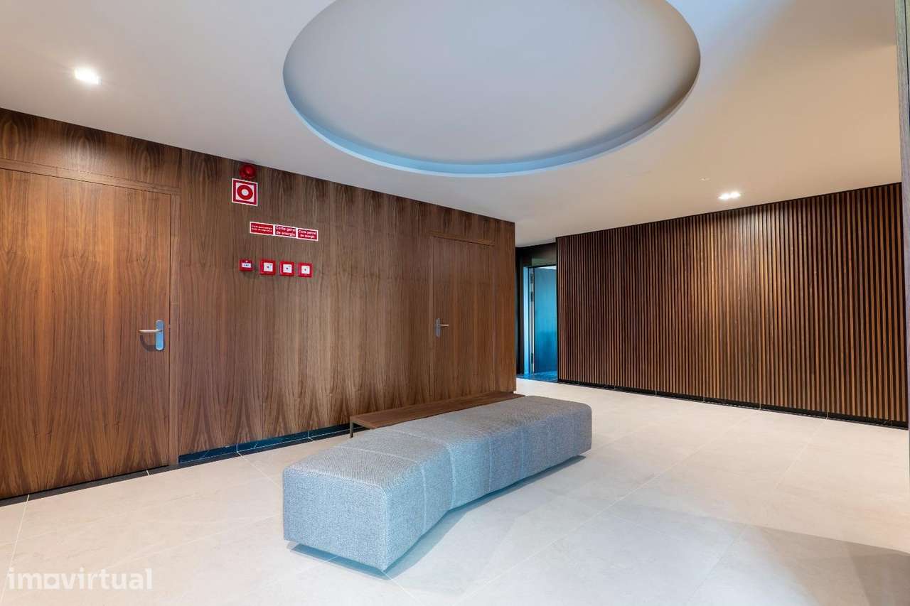 Apartamento T3 Jardins da Arrábida com Varanda 14m2 Vistas Rio e Mar - Grande imagem: 2/31