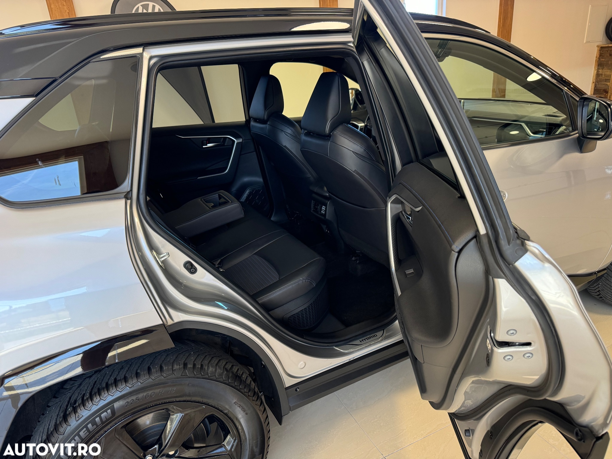Toyota RAV4 - 22