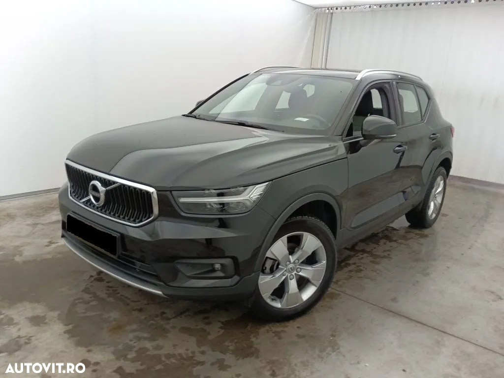 Volvo XC 40 T2 AT8 Momentum - 4
