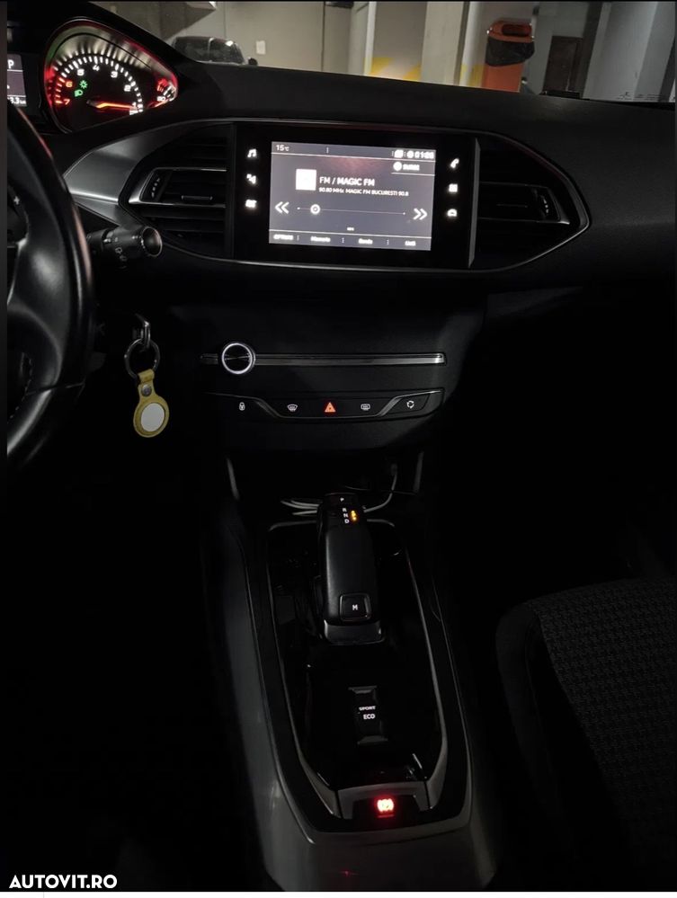 Peugeot 308 PureTech 130 GPF EAT8 Stop & Start Active - 9