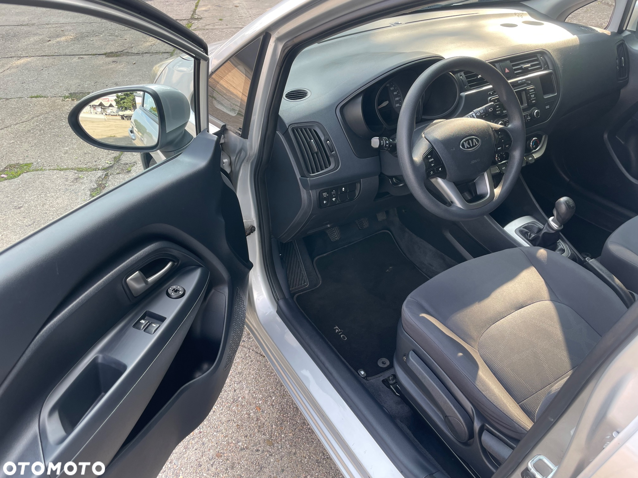 Kia Rio - 13