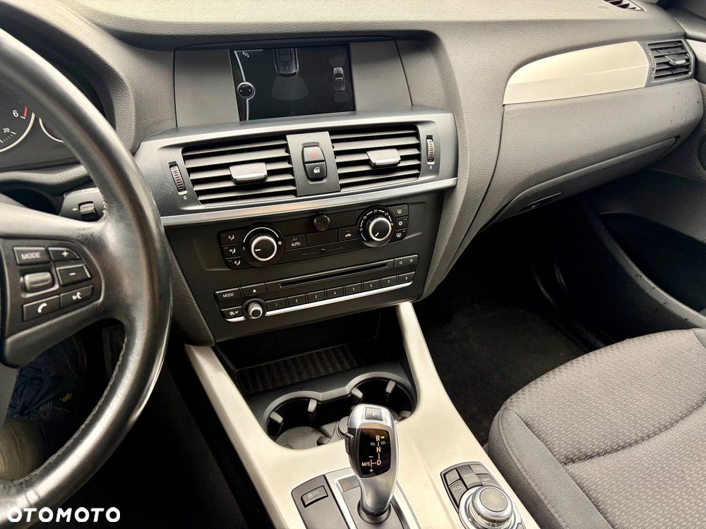 BMW X3 xDrive20d - 8