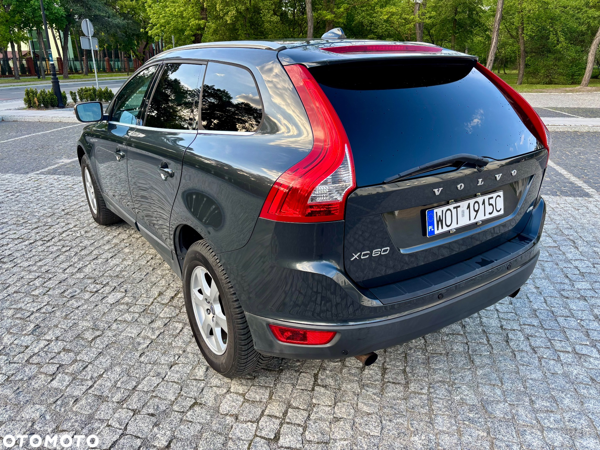 Volvo XC 60 3.2 AWD Momentum - 4