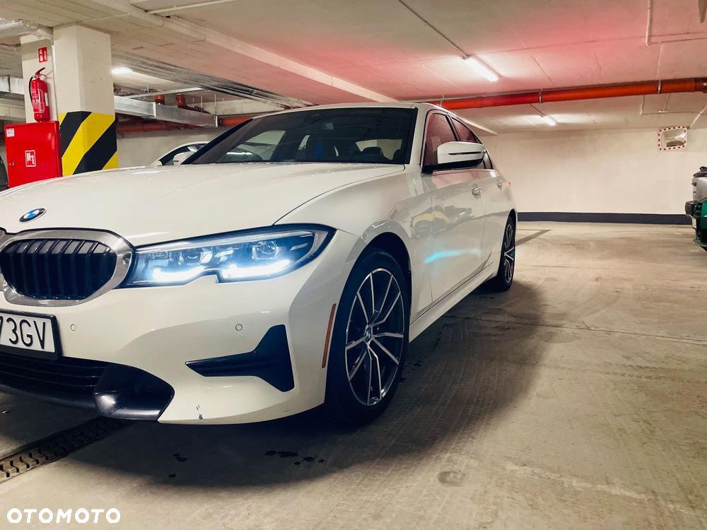 BMW Seria 3 330i xDrive M Sport - 2