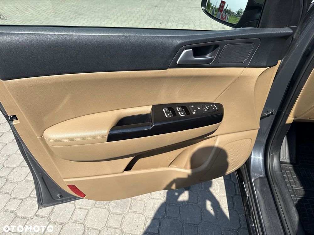 Kia Sportage 1.6 T-GDI Black Edition 2WD - 10