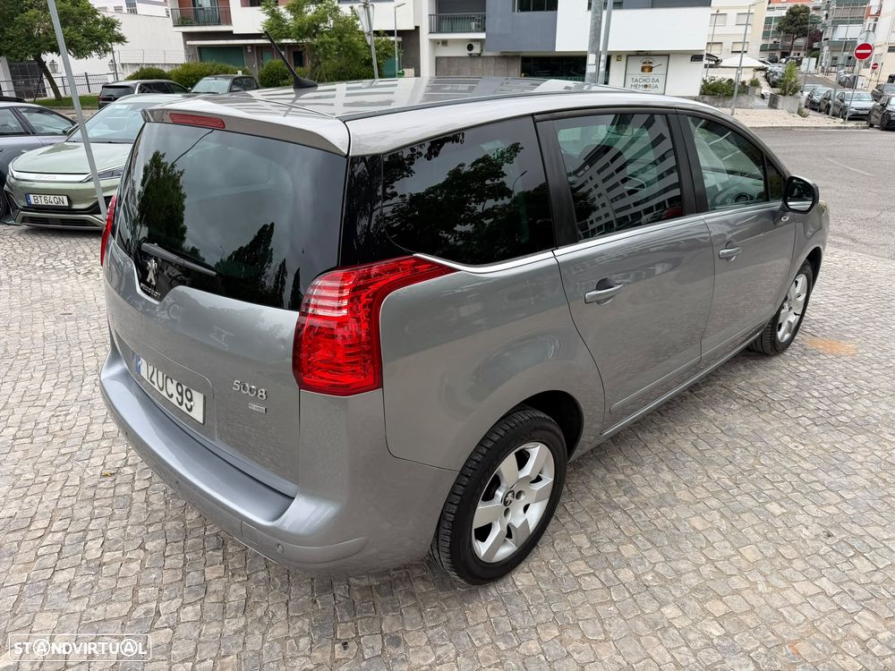 Peugeot 5008 - 6