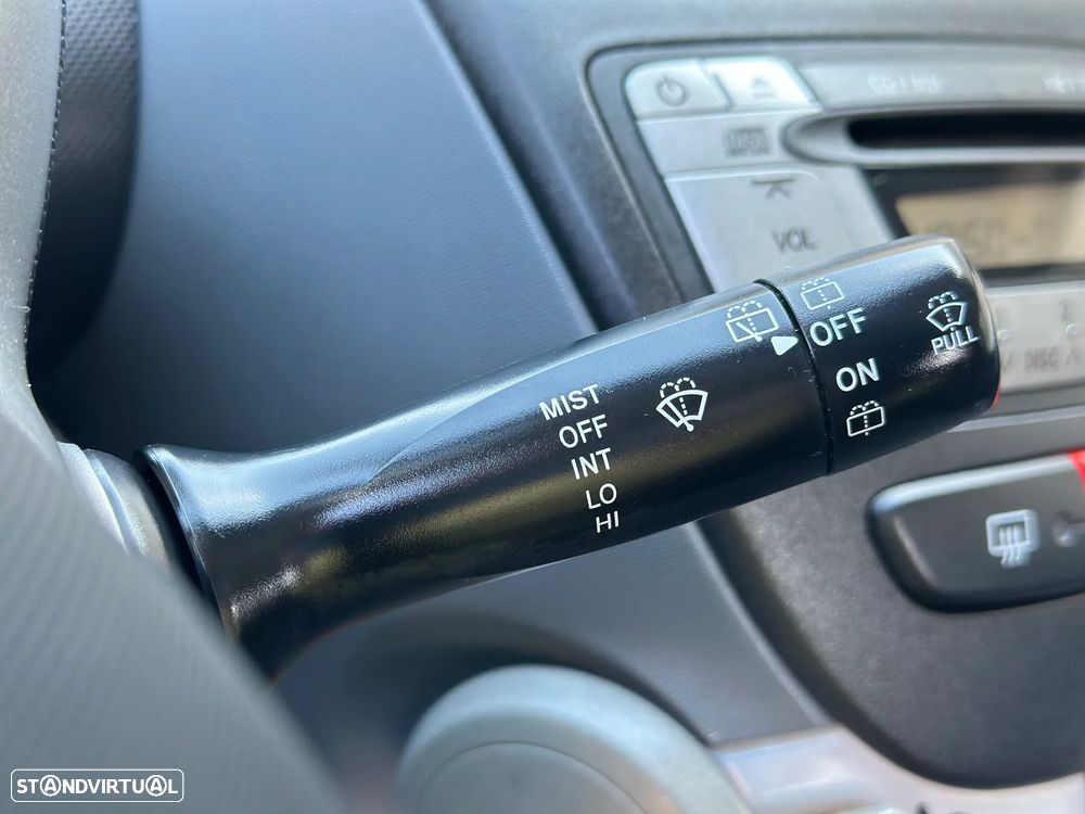 Peugeot 107 1.0 Trendy - 26