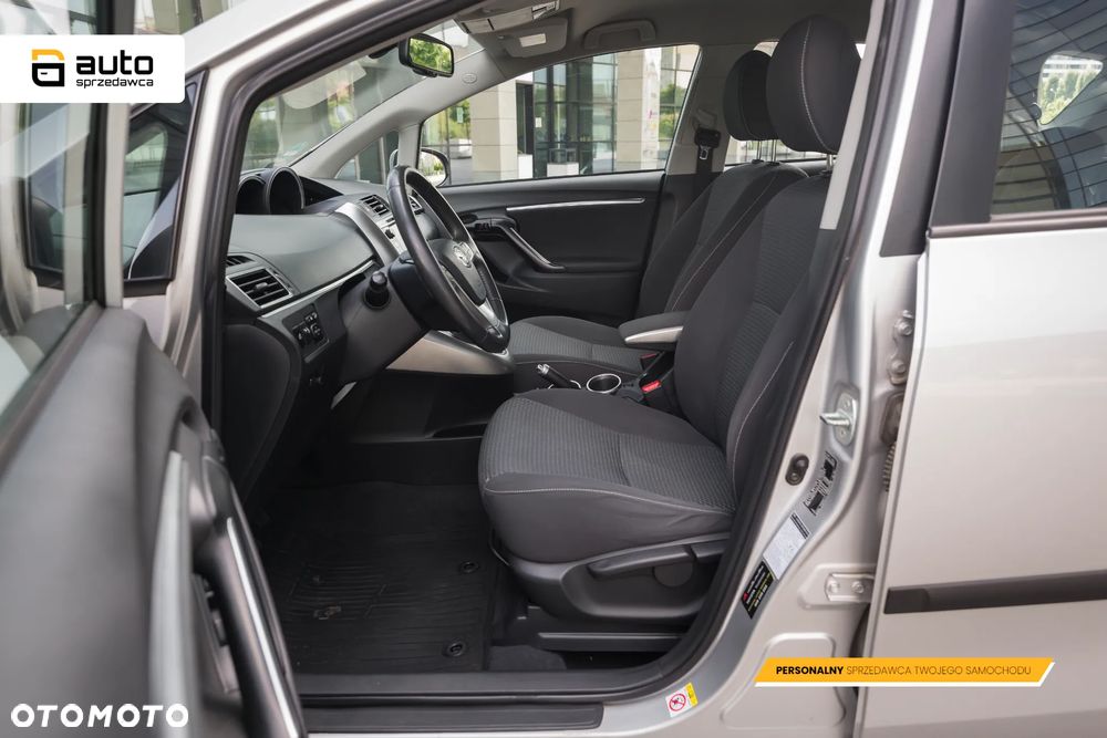 Toyota Verso 1.8 Premium 7os - 20