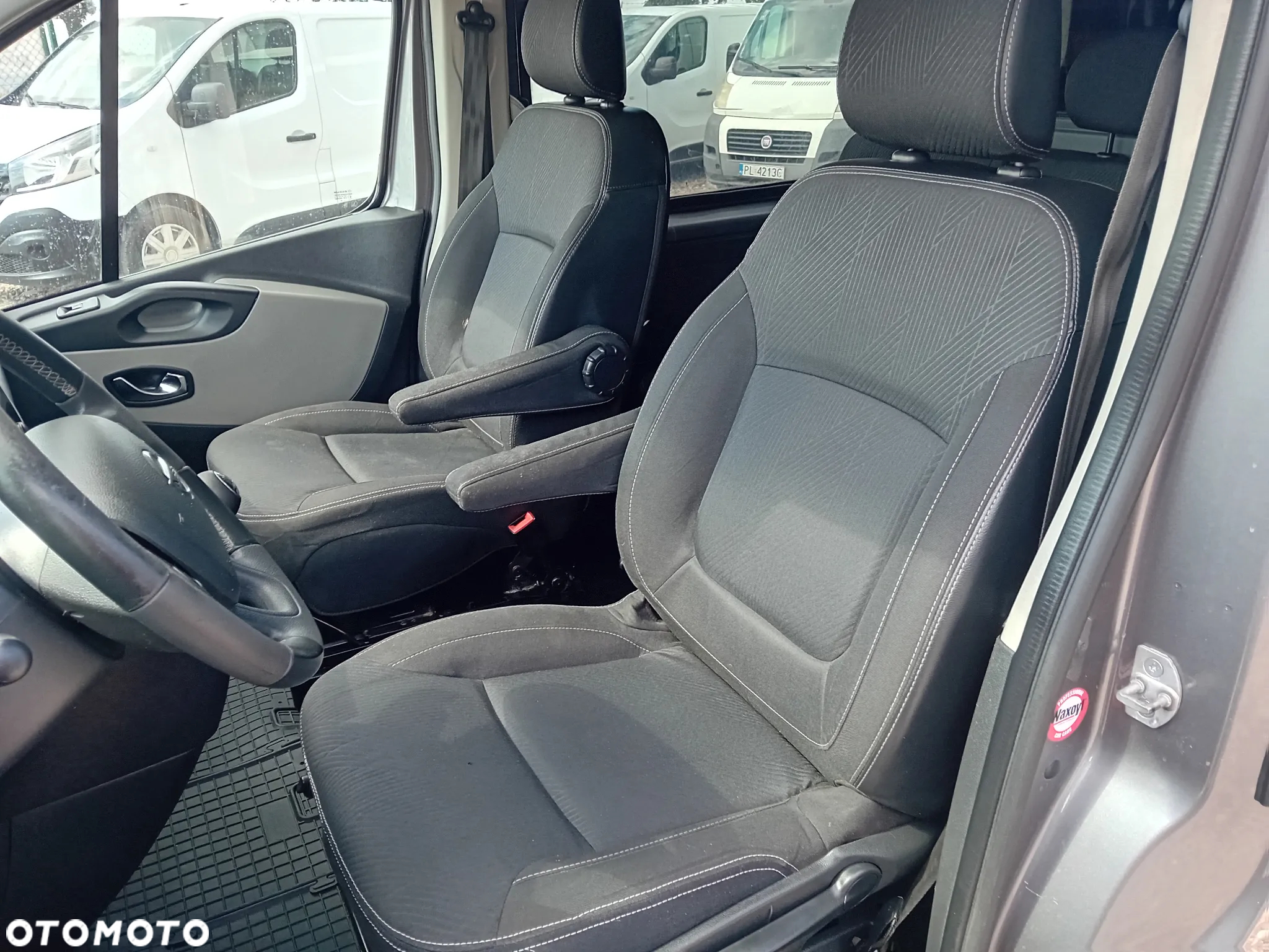 Nissan NV300 - 18