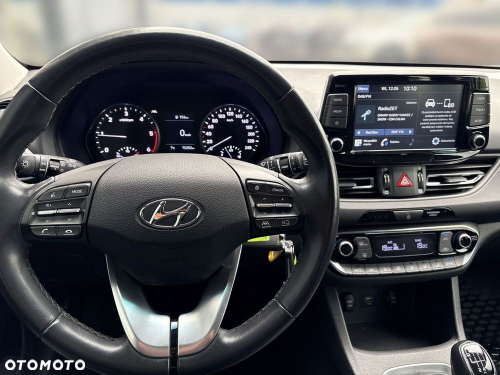Hyundai i30 1.6 D Comfort - 13
