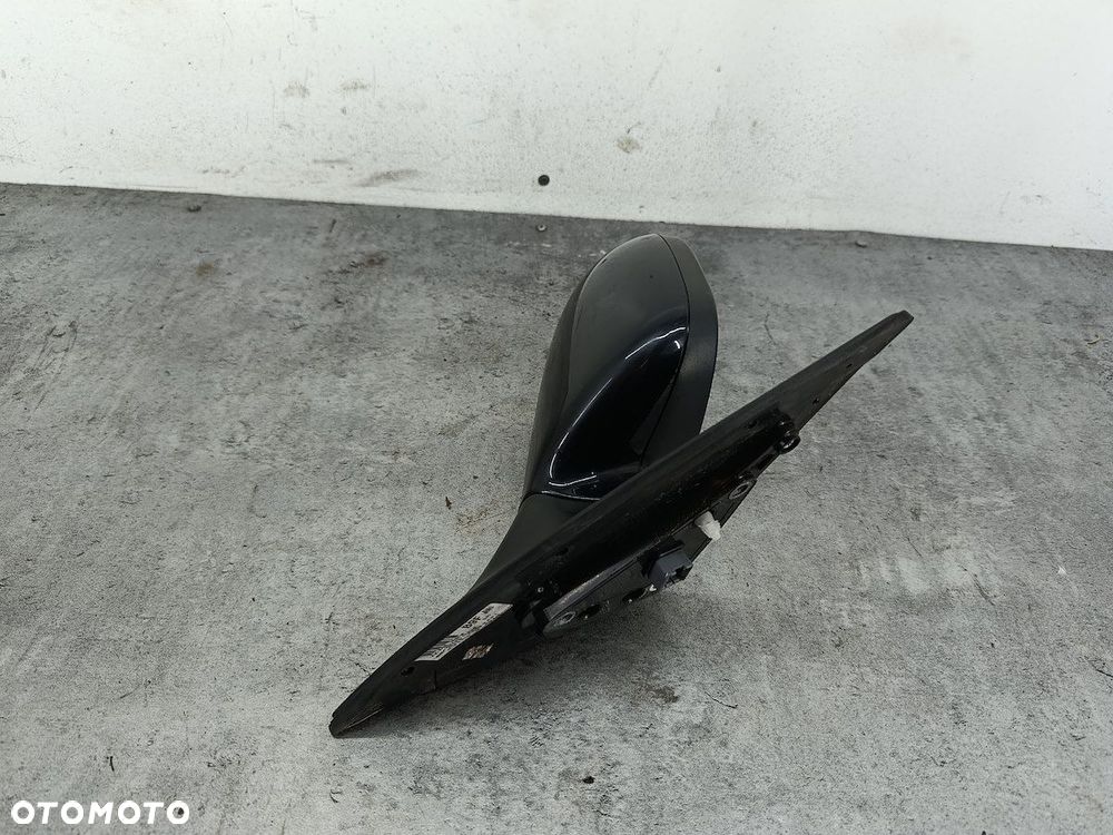 LUSTERKO PRAWE HYUNDAI I30 I CW FL 87620-2R400 9F - 5