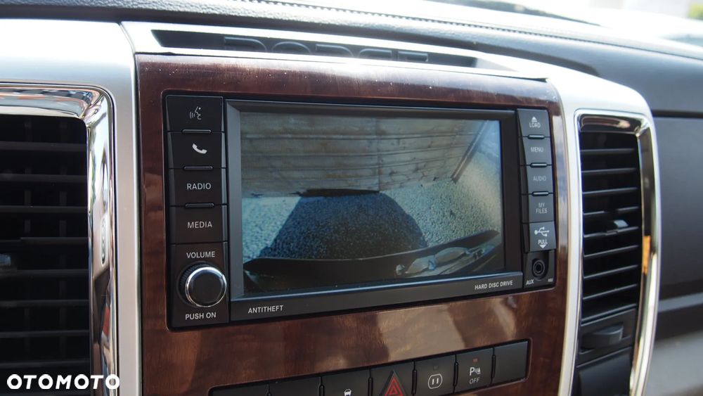 Dodge RAM 5.7 4x4 - 38