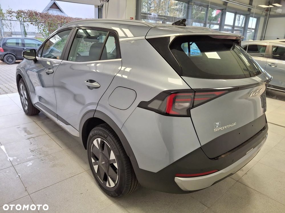 Kia Sportage 1.6 T-GDI HEV M 2WD - 9