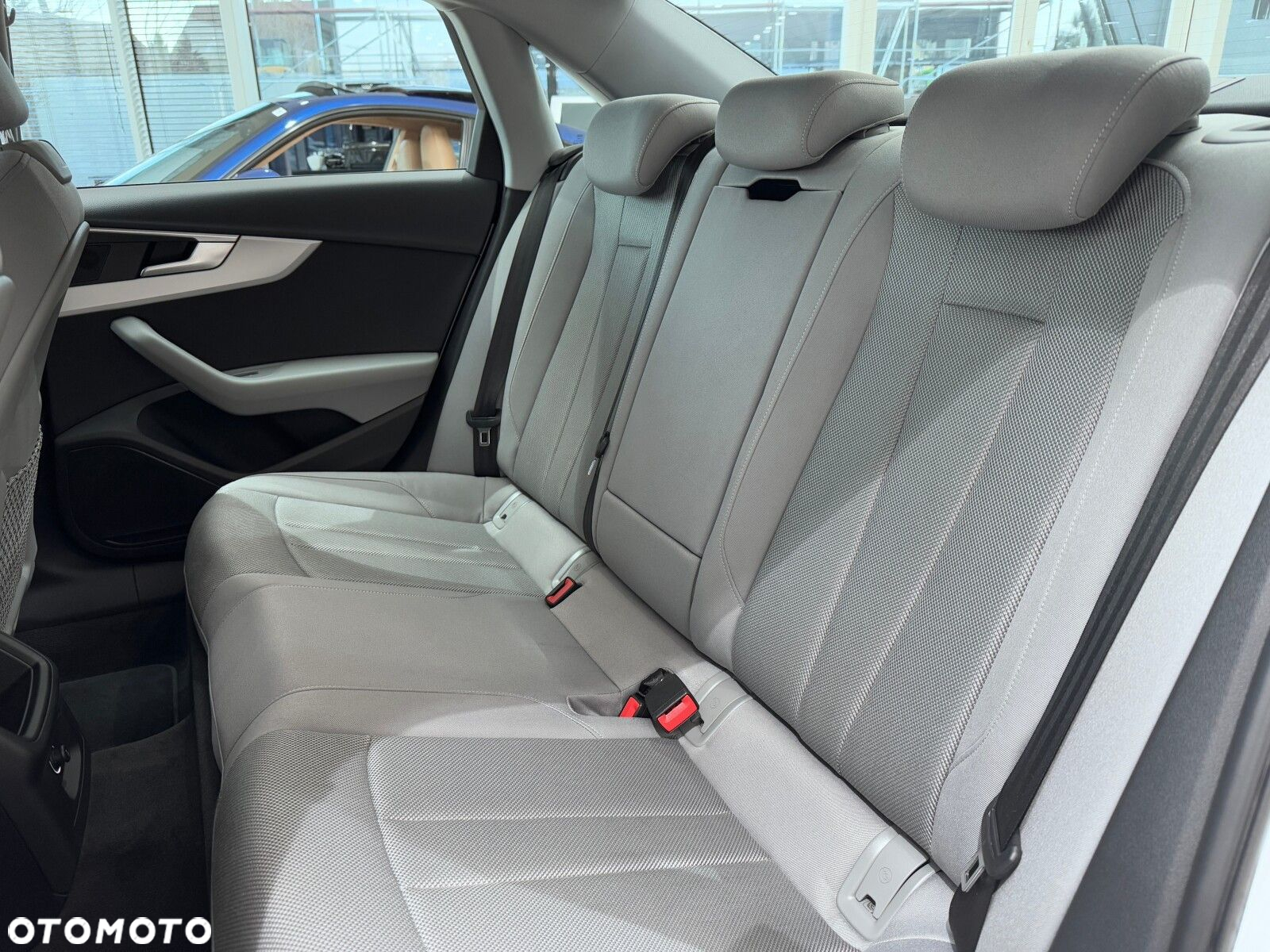 Audi A4 35 TFSI S tronic - 13