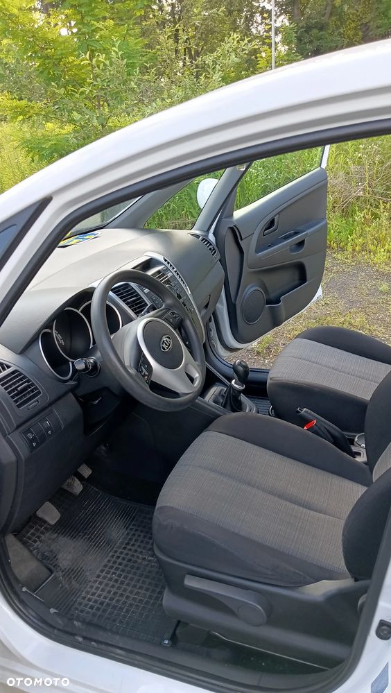 Kia Venga 1.4 CRDi M - 12