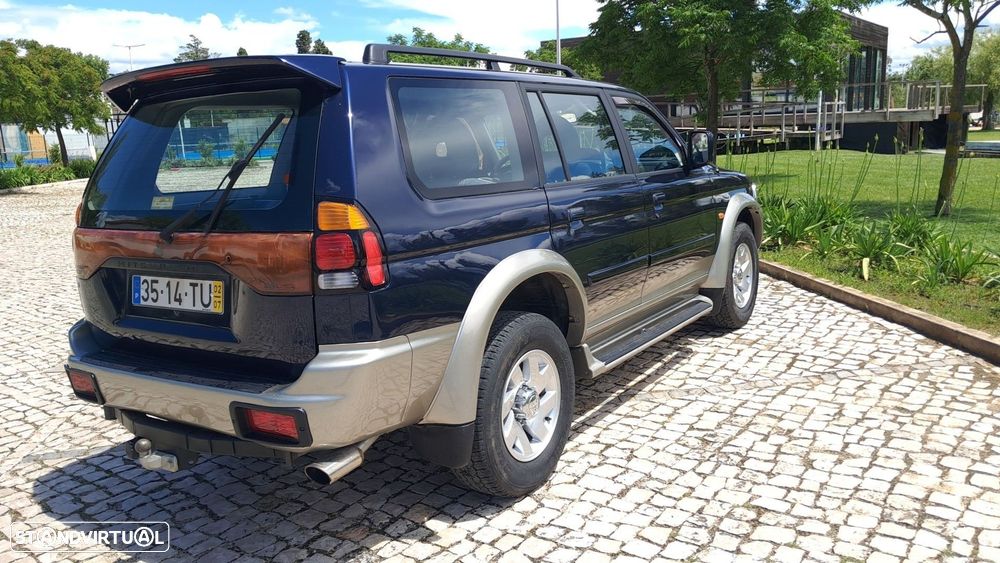 Mitsubishi Pajero Sport 2.5 TD GLS - 7