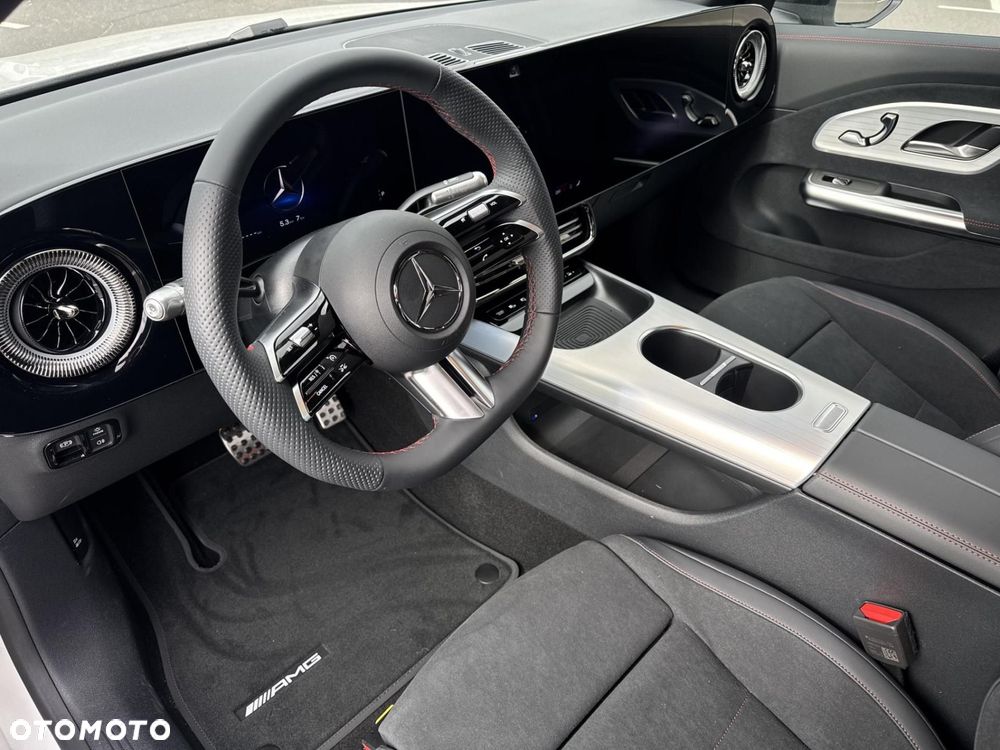 Mercedes-Benz CLA - 9