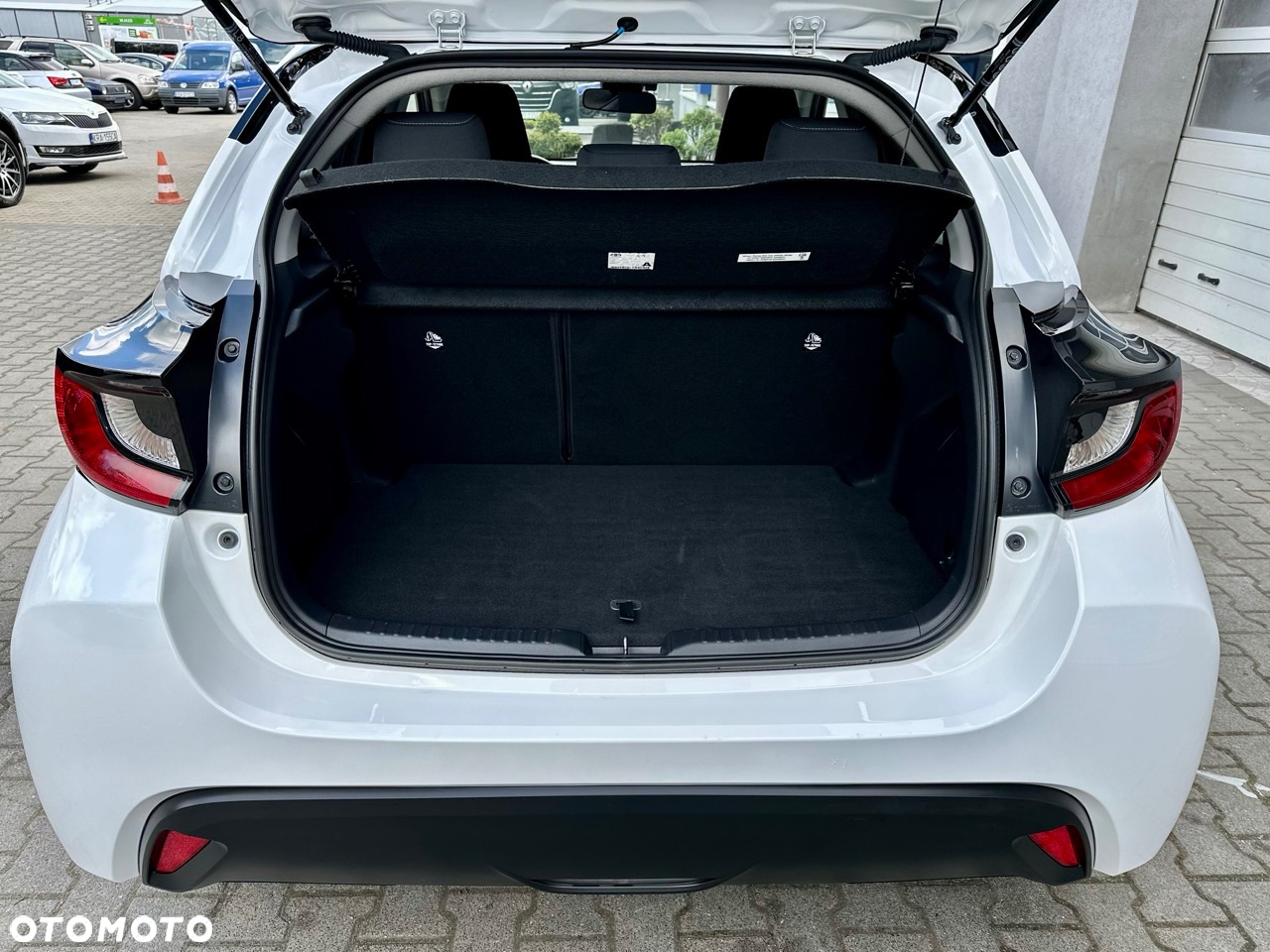 Toyota Yaris Hybrid 1.5 Comfort - 34