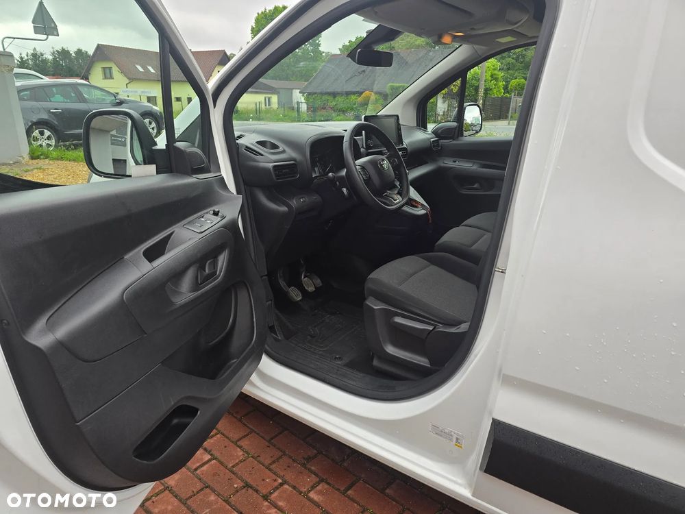 Toyota Proace City - 23
