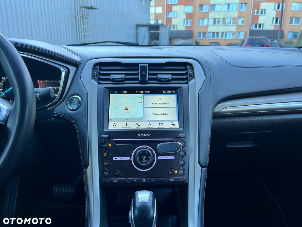 Ford Mondeo Vignale 2.0 Hybrid - 24