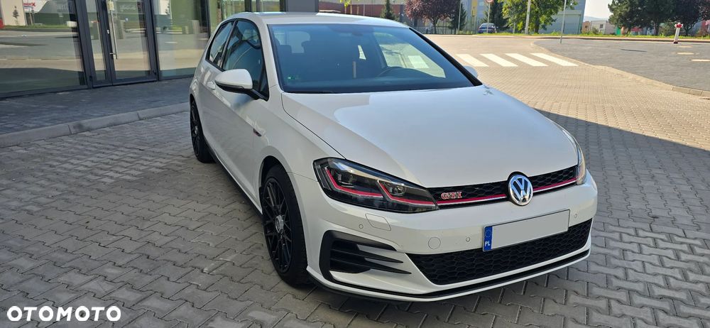 Volkswagen Golf - 9