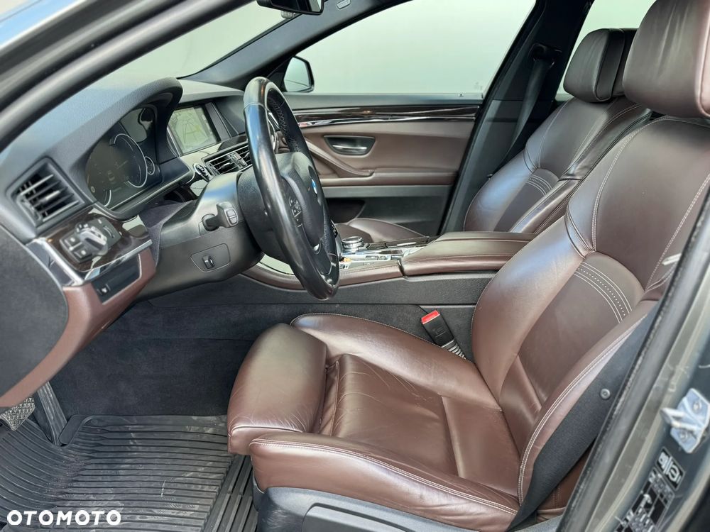 BMW Seria 5 525d xDrive Luxury Line - 6