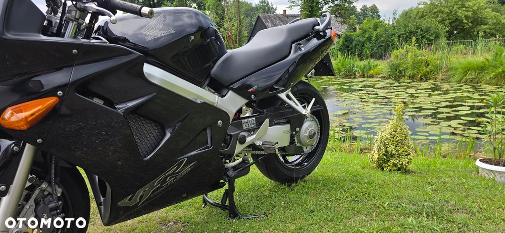 Honda VFR - 9