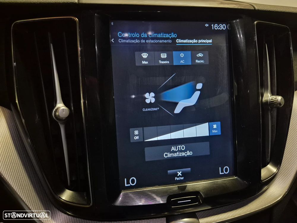 Volvo XC 60 2.0 D4 R-Design Geartronic - 36