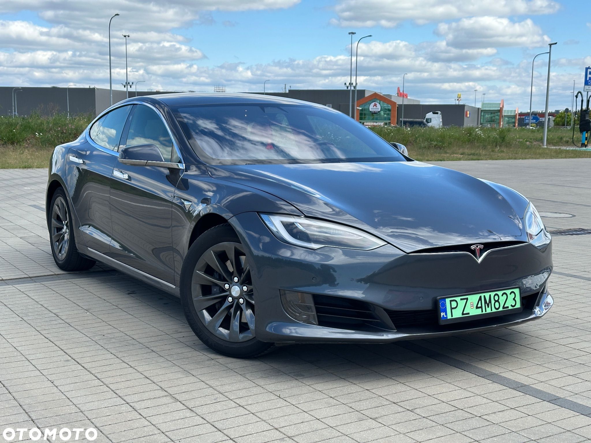 Tesla Model S 75 - 1