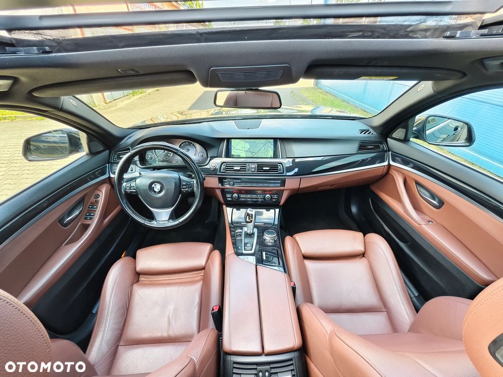 BMW Seria 5 525d Sport-Aut Luxury Line - 8
