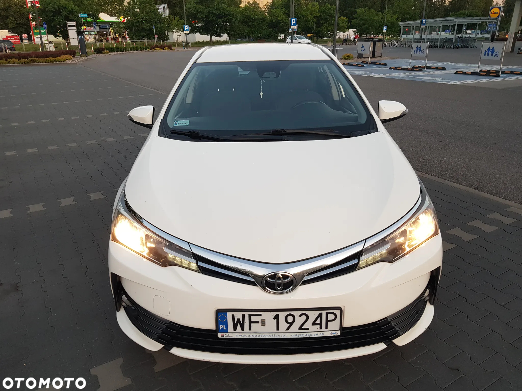 Toyota Corolla - 3