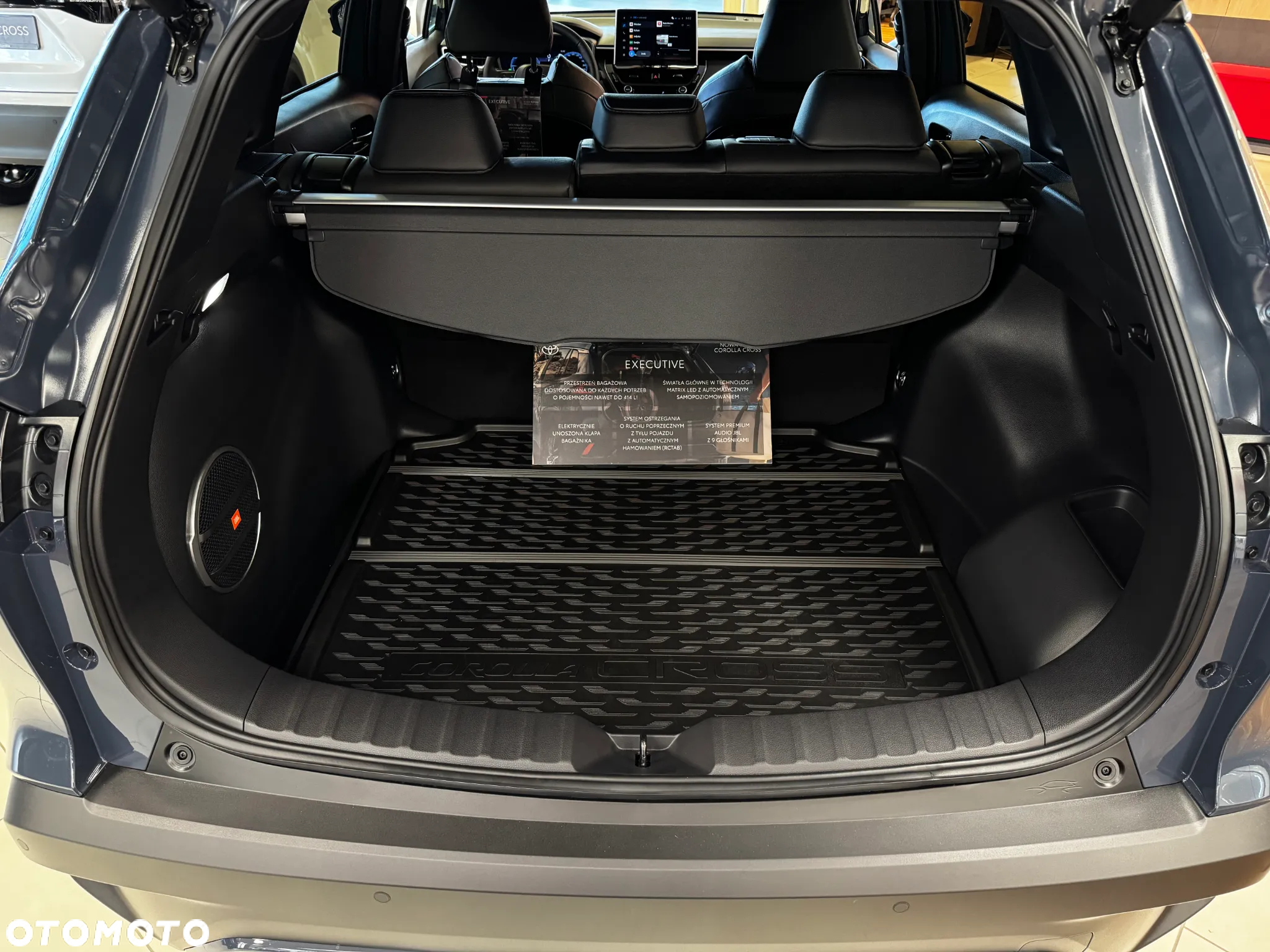 Toyota Corolla Cross 2.0 Hybrid Executive - 8