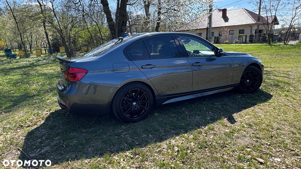 BMW Seria 3 328i xDrive Sport Line - 3