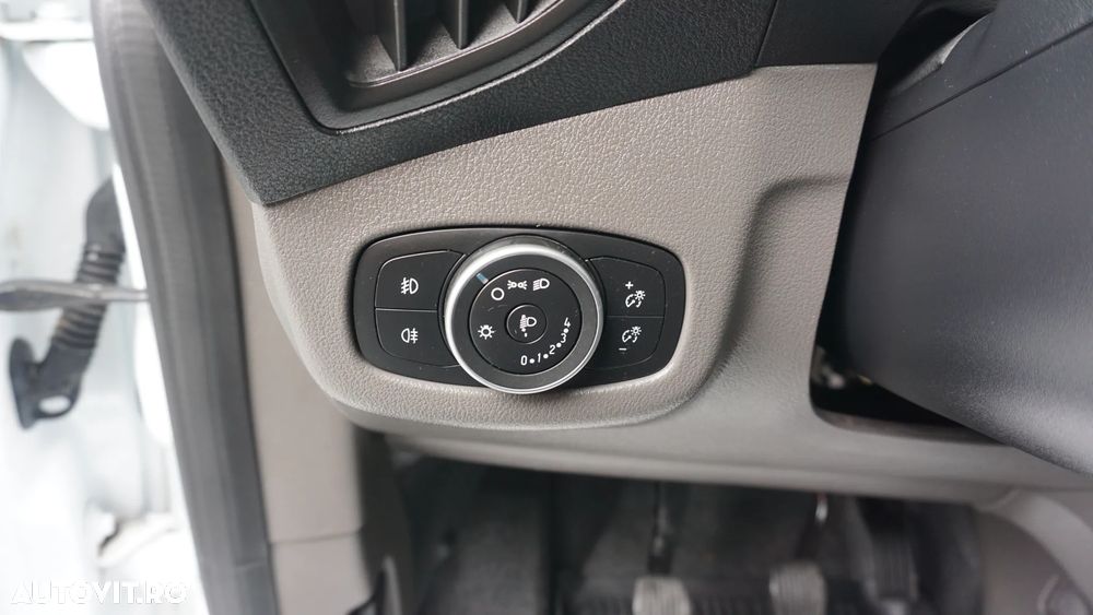 Ford Transit Connect - 14