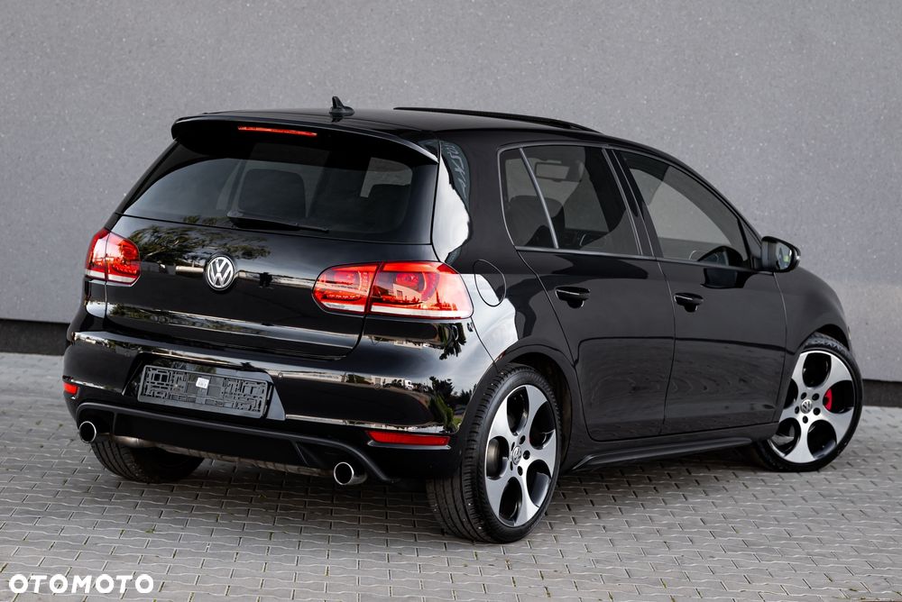Volkswagen Golf 2.0 GTI - 13