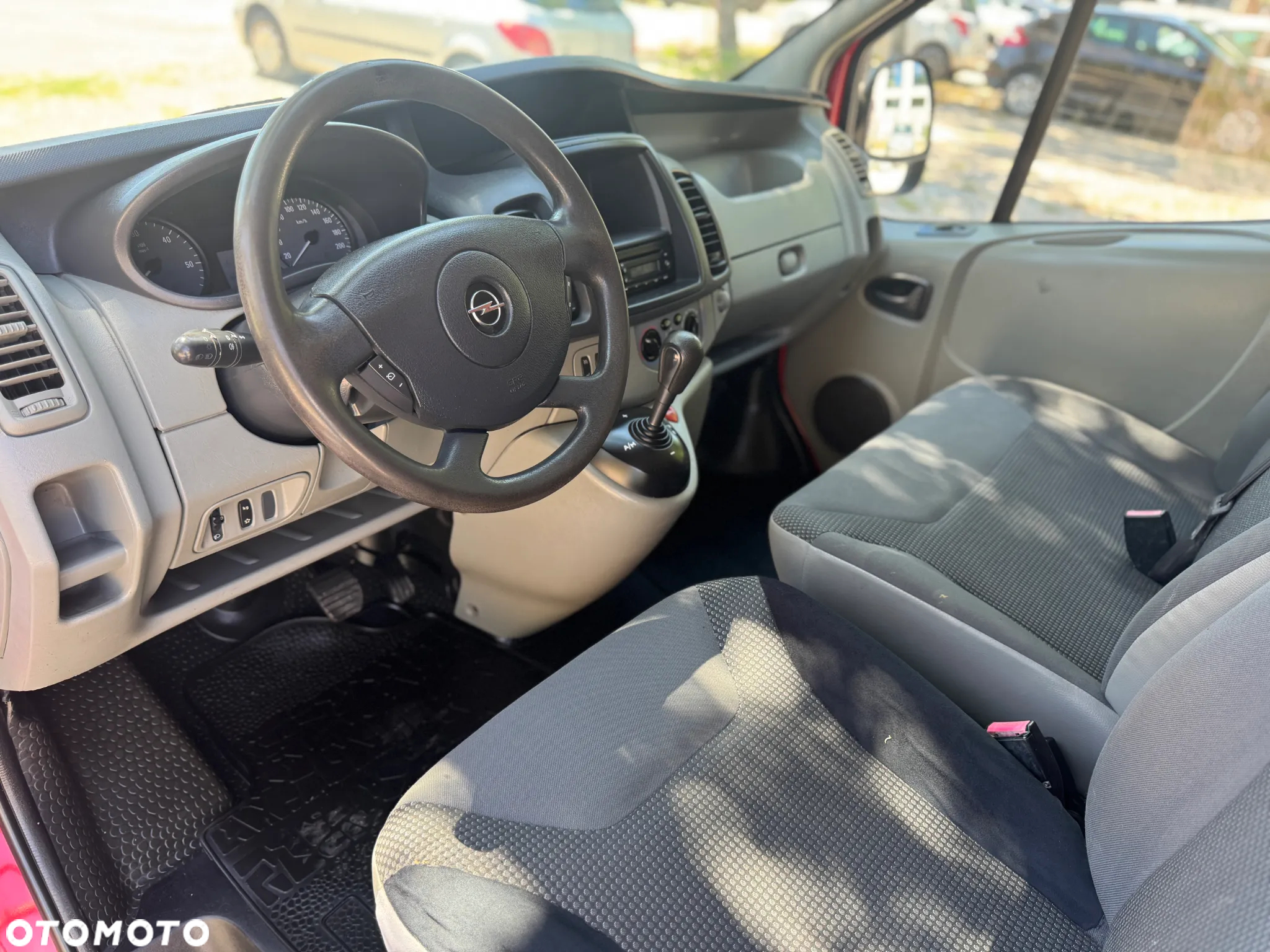 Opel Vivaro - 17