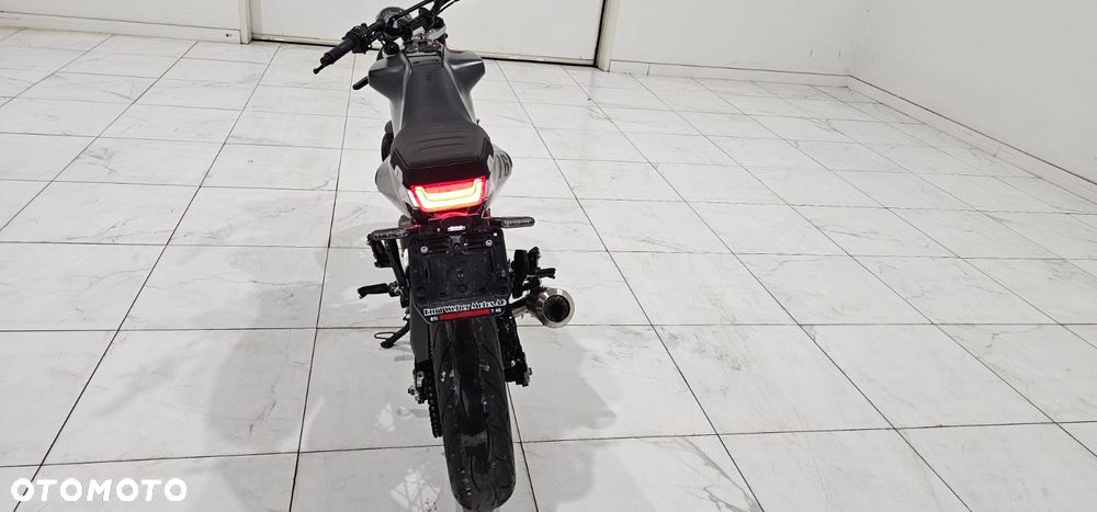 Husqvarna Svartpilen - 7