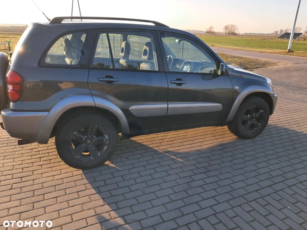 Toyota RAV4 2.0 D-4D Luna - 2