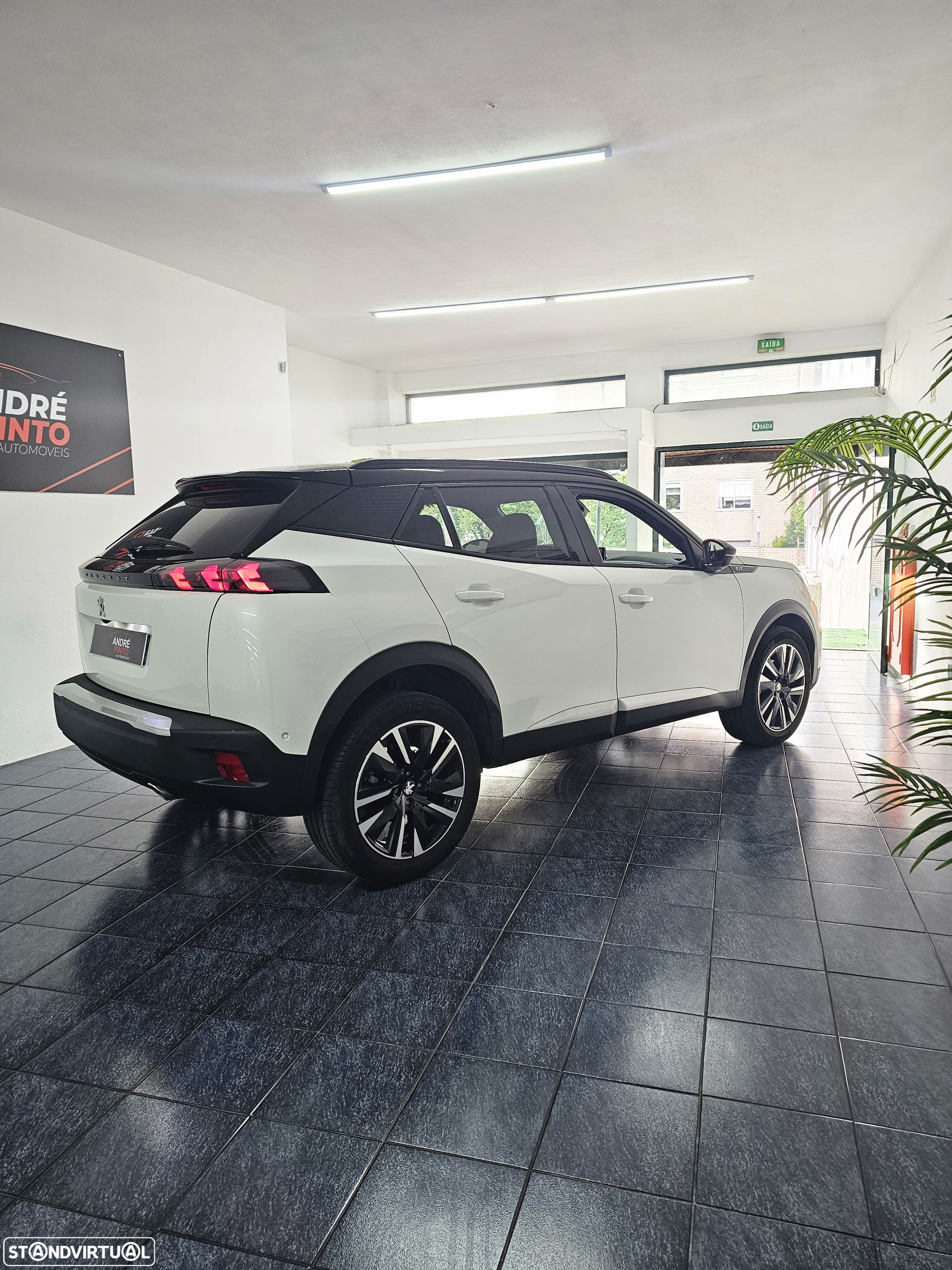 Peugeot 2008 BlueHDi 130 EAT8 GT Pack - 3