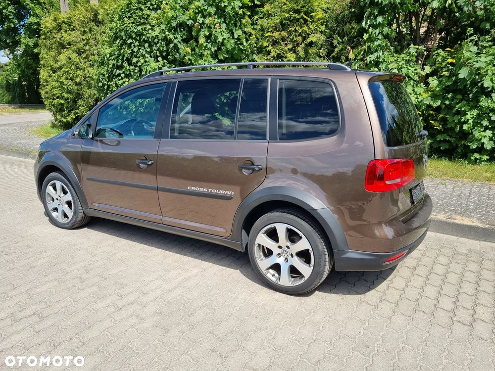 Volkswagen Touran 2.0 TDI DPF Cross - 7