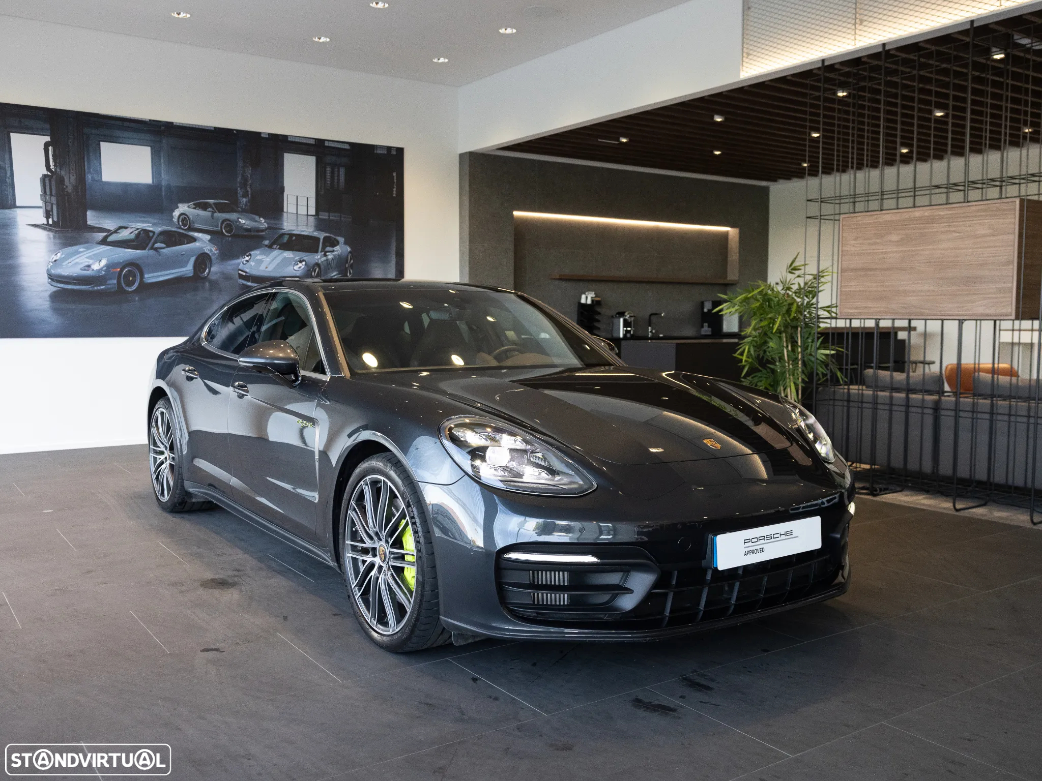 Porsche Panamera 4 E-Hybrid Platinum Edition - 7