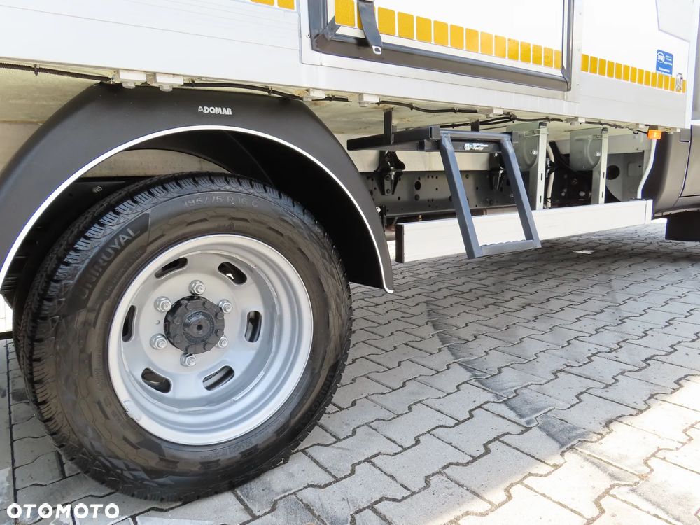Iveco DAILY 35C16 3.0 HPI Chłodnia 7 E.Palet 3710 mm Dł. WZMACNIANY Agregat Thermo King 0*C Boczne Drzwi Zabudowy DMC 3500 DUŻA Ładowność 1160 Kg Nowe OPONY + Serwis W ASO IVECO Virtual Cockpit Carplay / Android Auto Stan Jak Nowy GWARANCJA Gotowy I Dostępny Polecam - 19
