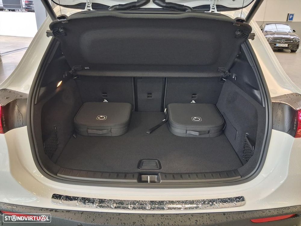 Mercedes-Benz EQA 250+ AMG Line - 12
