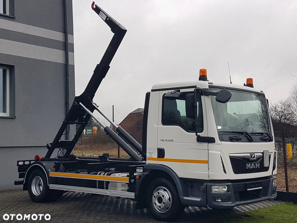 MAN TGL 12.220 HAKOWIEC 4x2 KLIMA DO KONTENERÓW MANUAL - 1