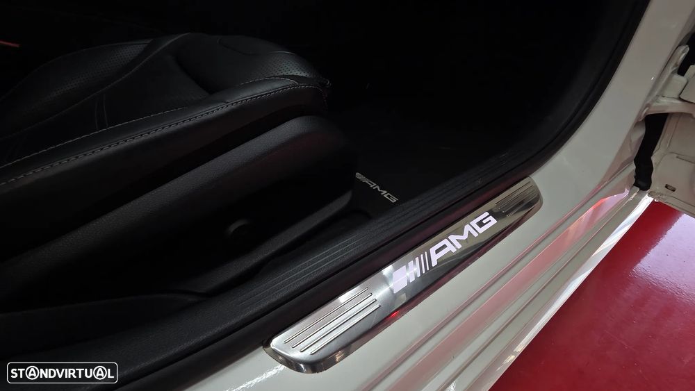 Mercedes-Benz C 63 AMG Standard - 22