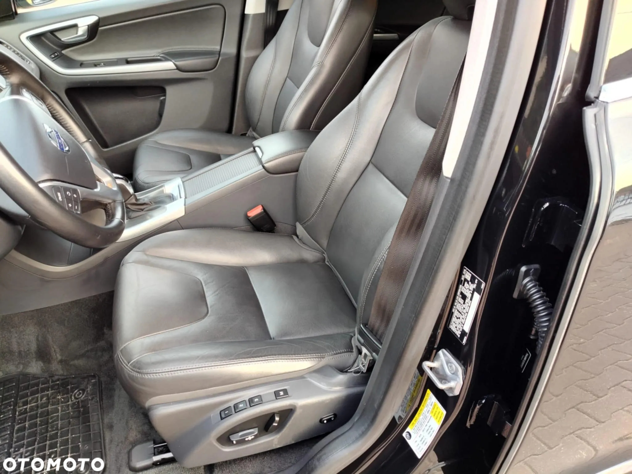 Volvo XC 60 - 21