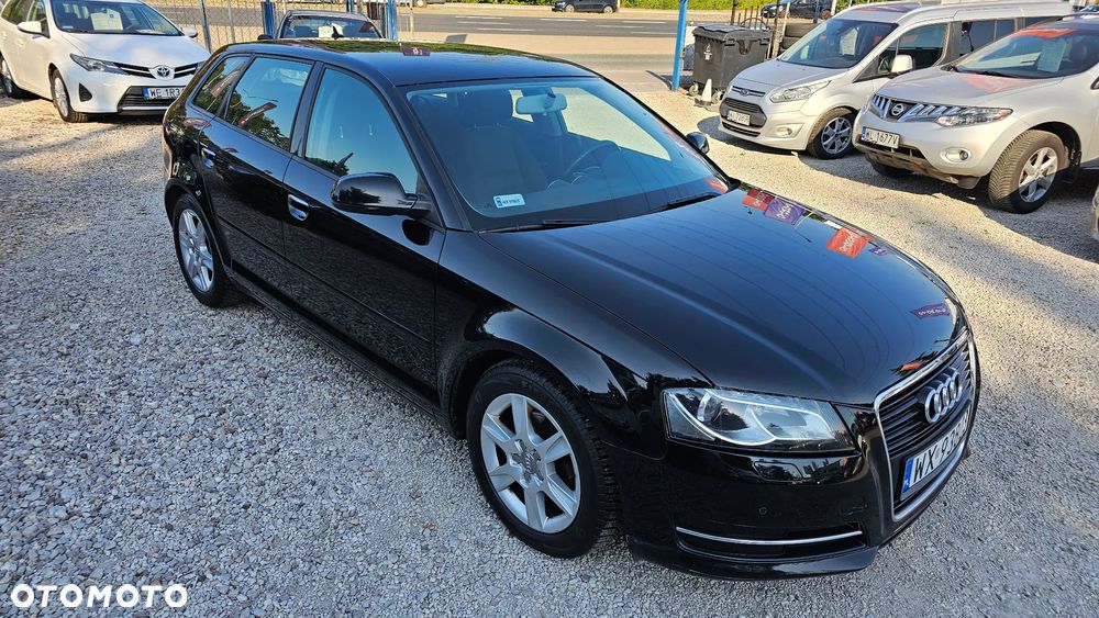 Audi A3 Sportback 1.6 TDI DPF Ambiente S tronic - 33